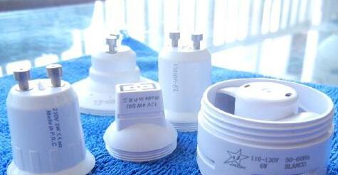 照明灯头塑胶上激光打标 照明灯头塑胶上激光打标